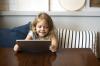Miten säästää lasta Internet-riippuvuus: 5 Vinkkejä vanhemmille
