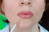 Viettelevä huulet ilman injektio: 4 vastaanottava meikki