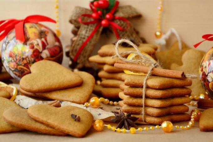 Lasten juhlavaatteet keksejä: kaikkein herkullinen resepti