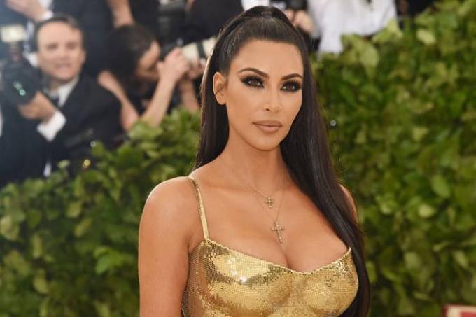 Kim Kardashian jaetut tiedot syntymästä 4 lasta