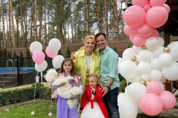 Lilia Rebrik antoi tyttärelleen talon ja auton syntymäpäivänään